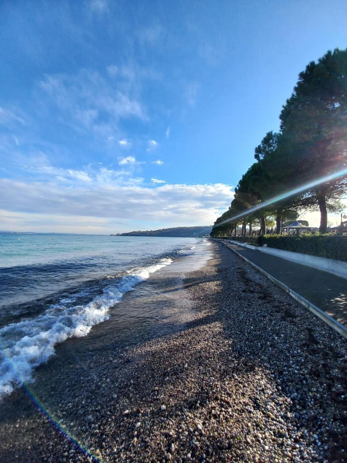 Appartamento Al Castello Padenghe sul Garda Luaran gambar